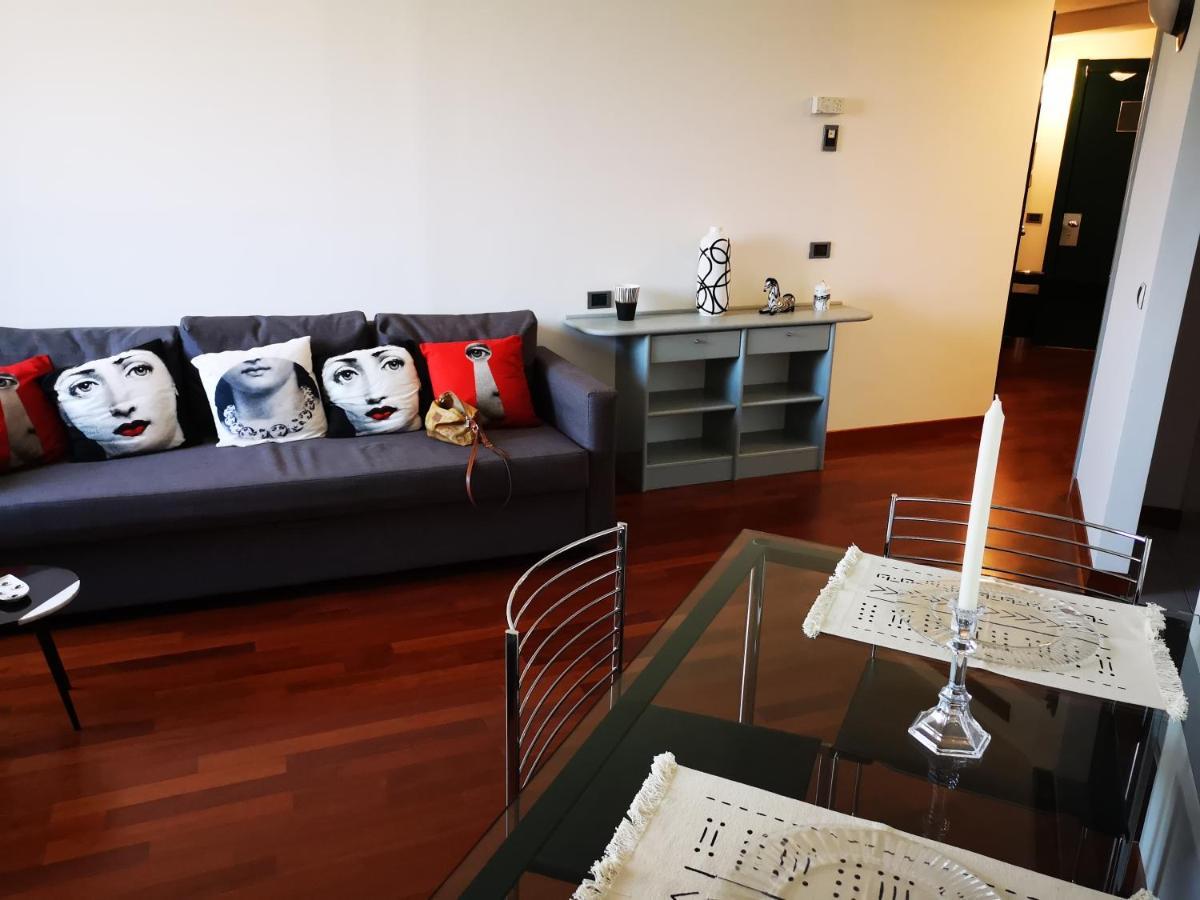Suite Lambruschini Central With Top City View - Free Covered Parking Génova Exterior foto