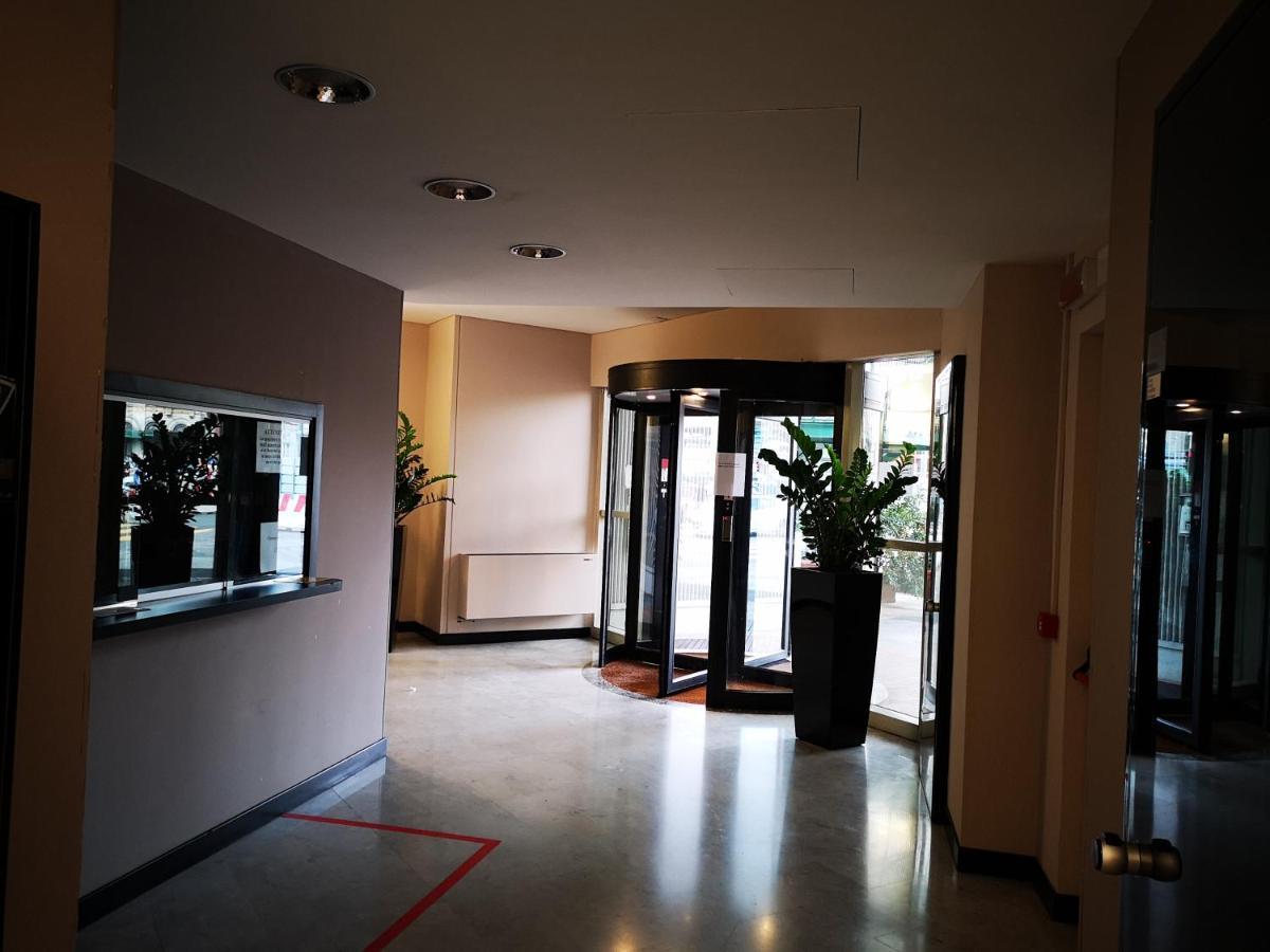 Suite Lambruschini Central With Top City View - Free Covered Parking Génova Exterior foto